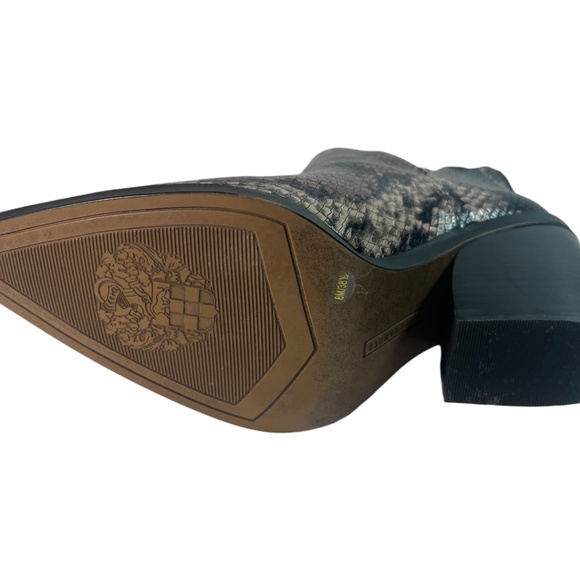 Vince Camuto Gigietta Bootie  7.5 Ash New Snake - Picture 5 of 9